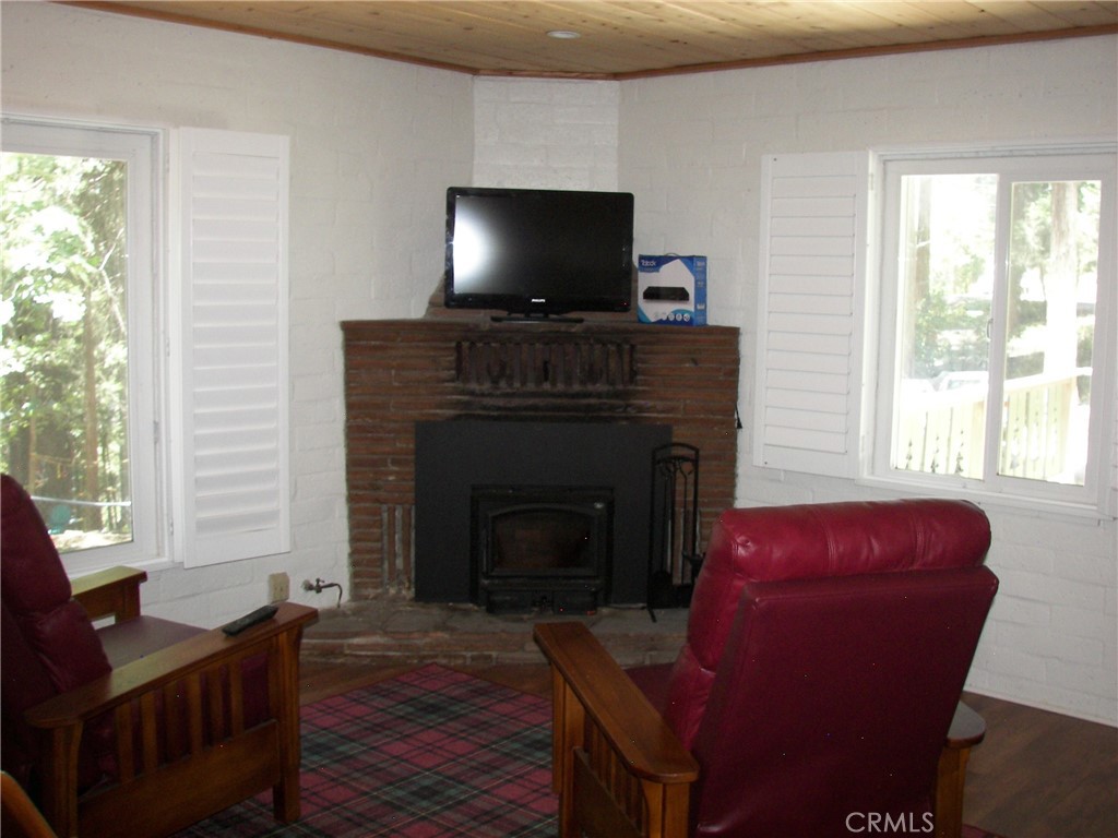 1101 Big Tree Property Photo 10