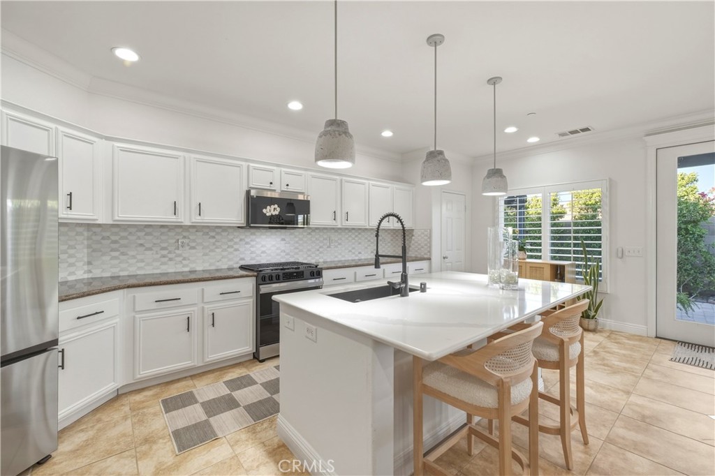 1090 Palmas Ridge Property Photo 15