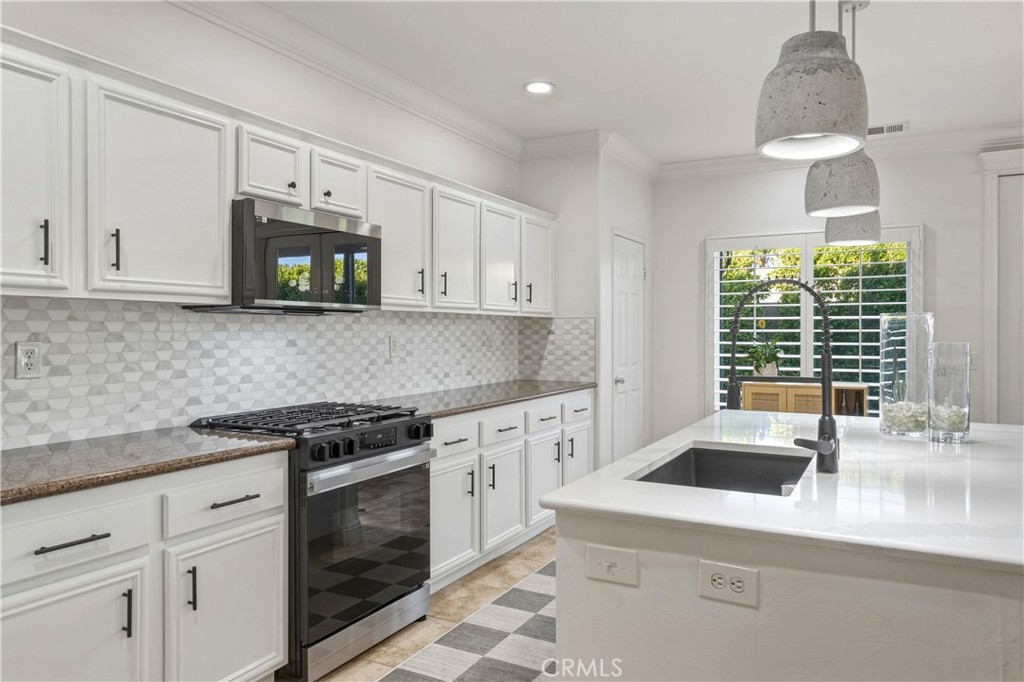 1090 Palmas Ridge Property Photo 16