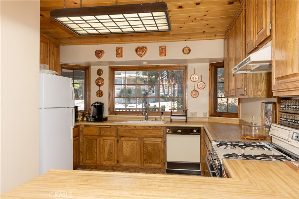 696 Menlo Drive Property Photo 15