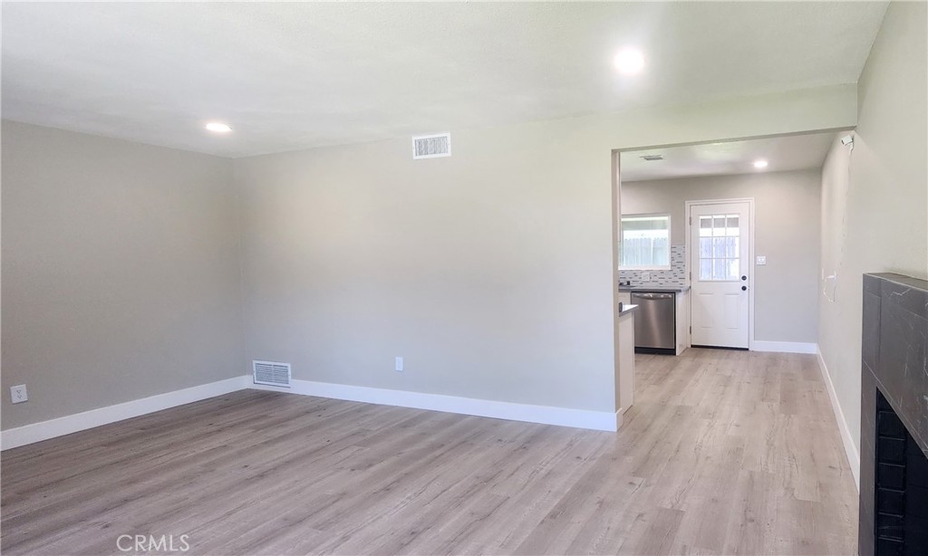360 E Rancho Road Property Photo 8