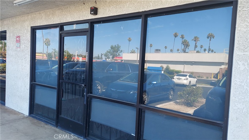 13110 Magnolia Avenue Property Photo 2