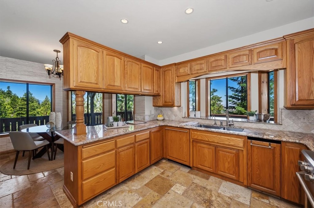 26077 Walnut Hills Property Photo 12