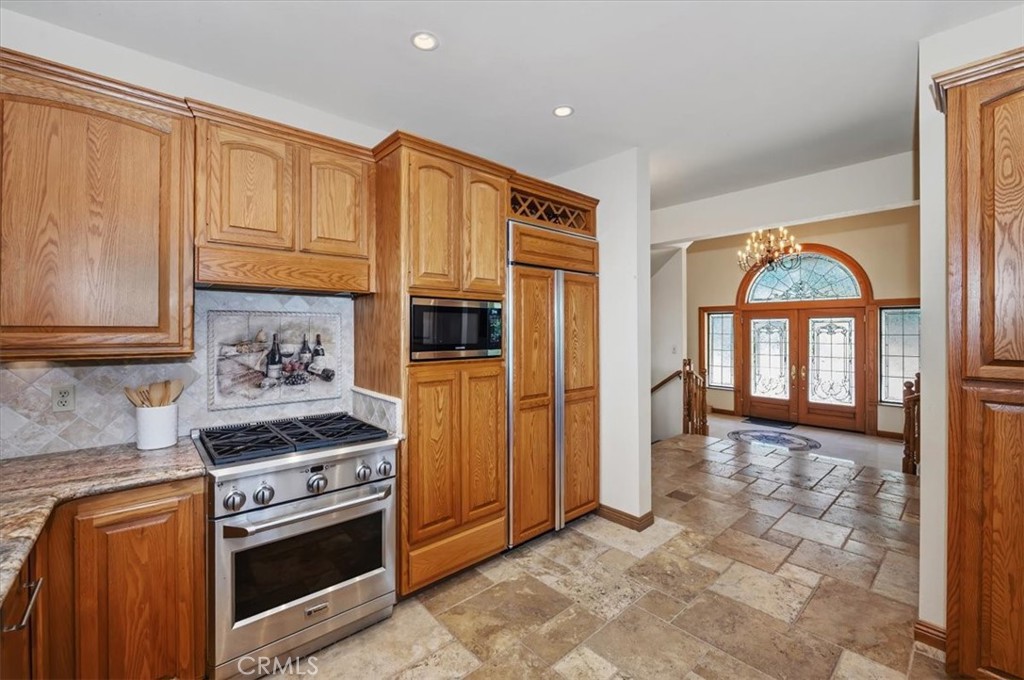 26077 Walnut Hills Property Photo 13