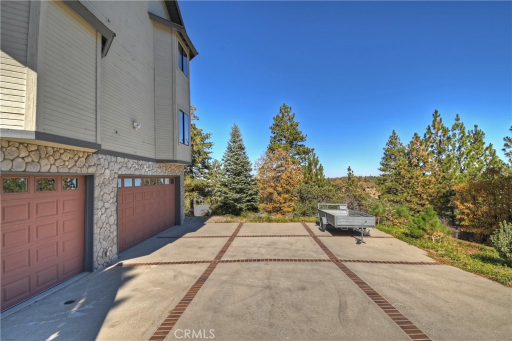 26077 Walnut Hills Property Photo 41