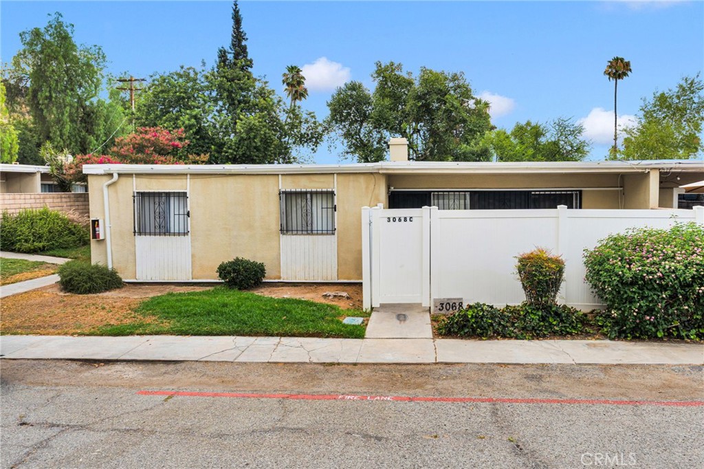 3068 Panorama Road C Property Photo 1