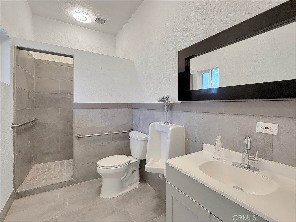 36805 Cathedral Canyon Drive Property Photo 12