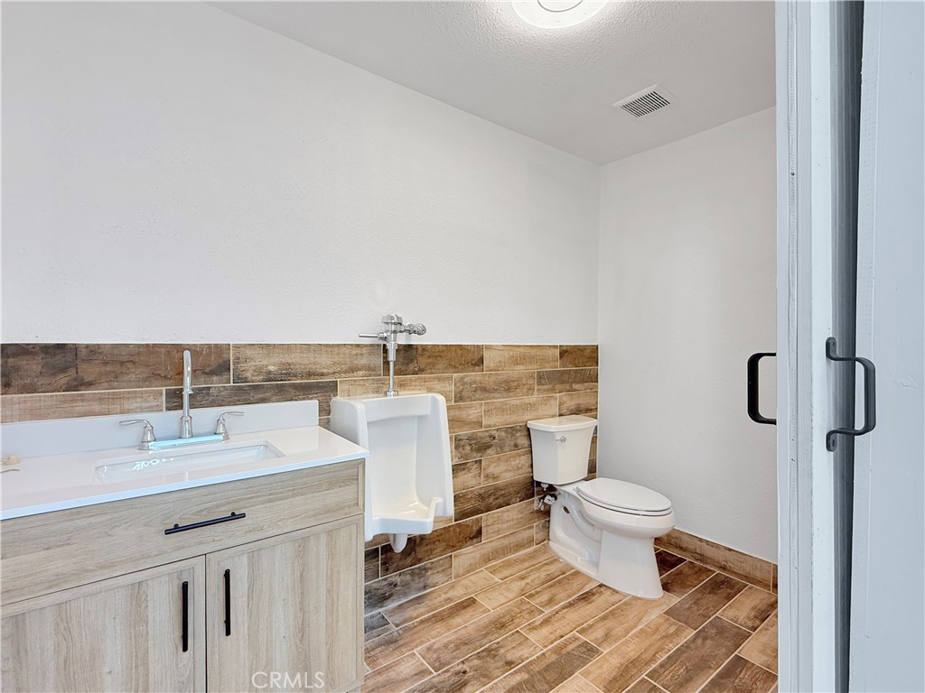 36805 Cathedral Canyon Drive Property Photo 22