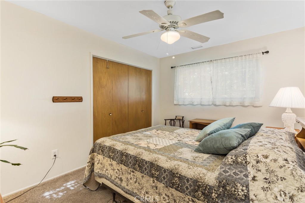 1041 Holmes Property Photo 21
