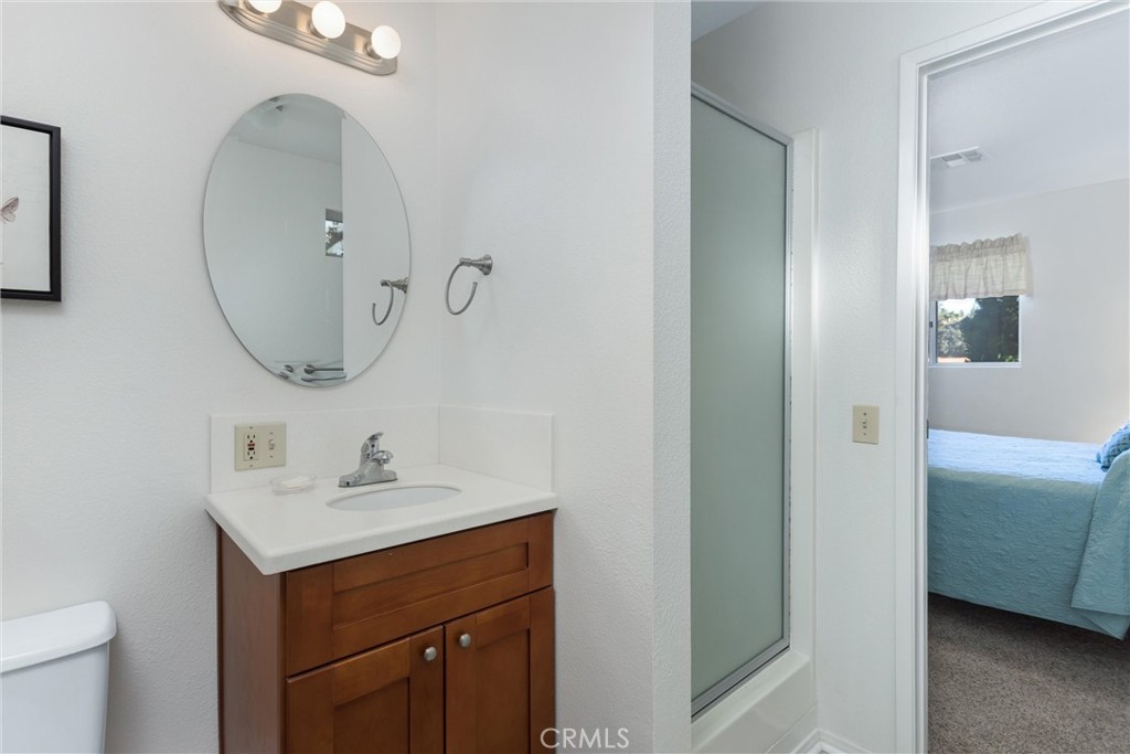 1041 Holmes Property Photo 44