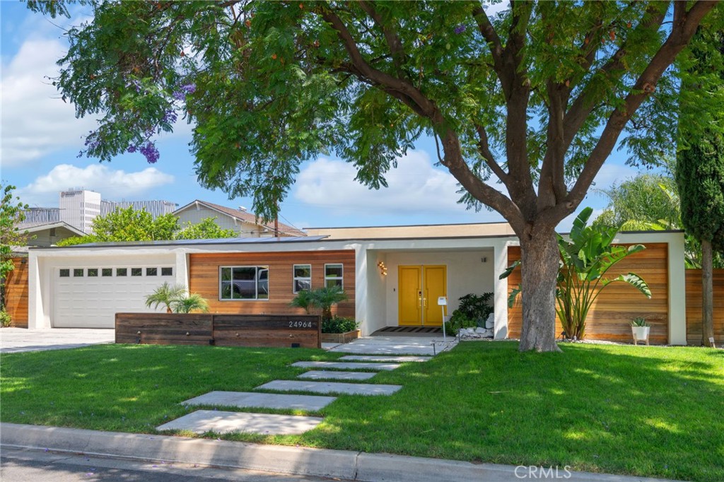 24964 Tulip Property Photo 3