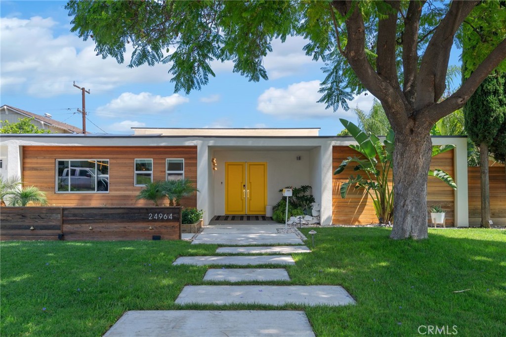 24964 Tulip Property Photo 4