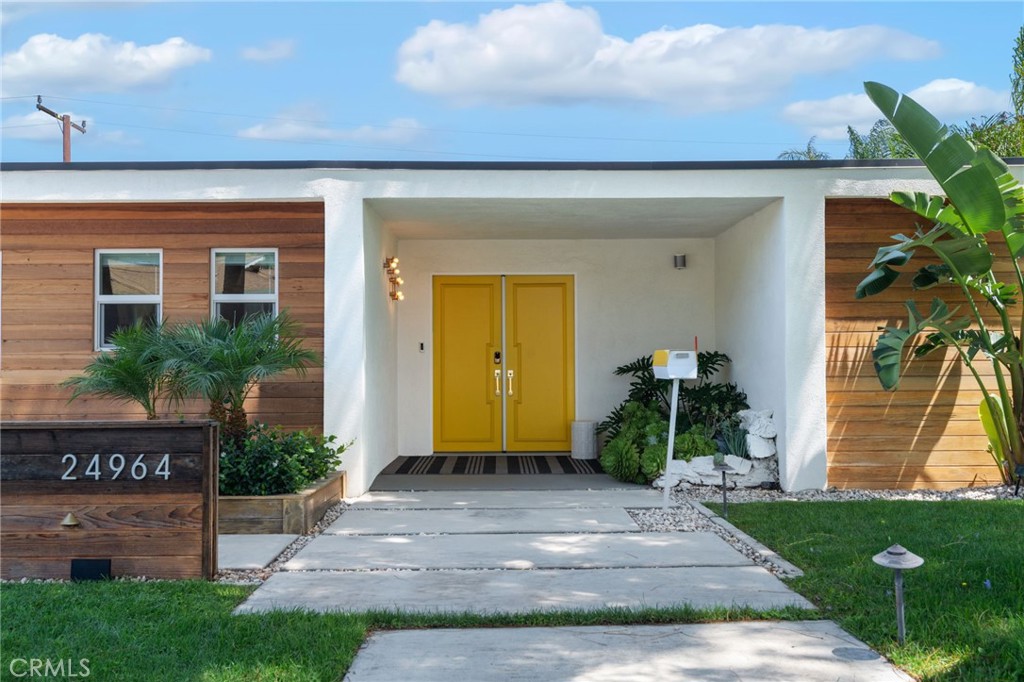 24964 Tulip Property Photo 6