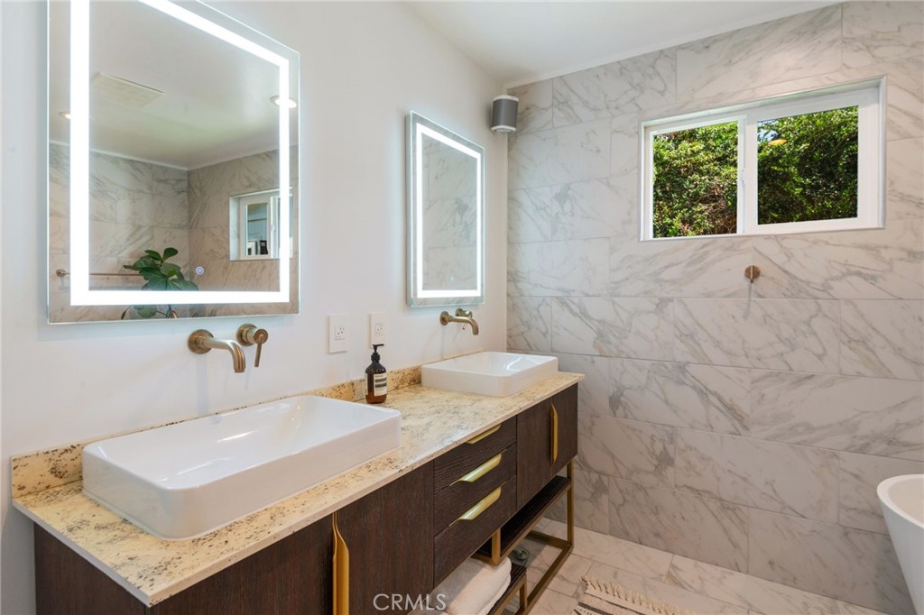 24964 Tulip Property Photo 41
