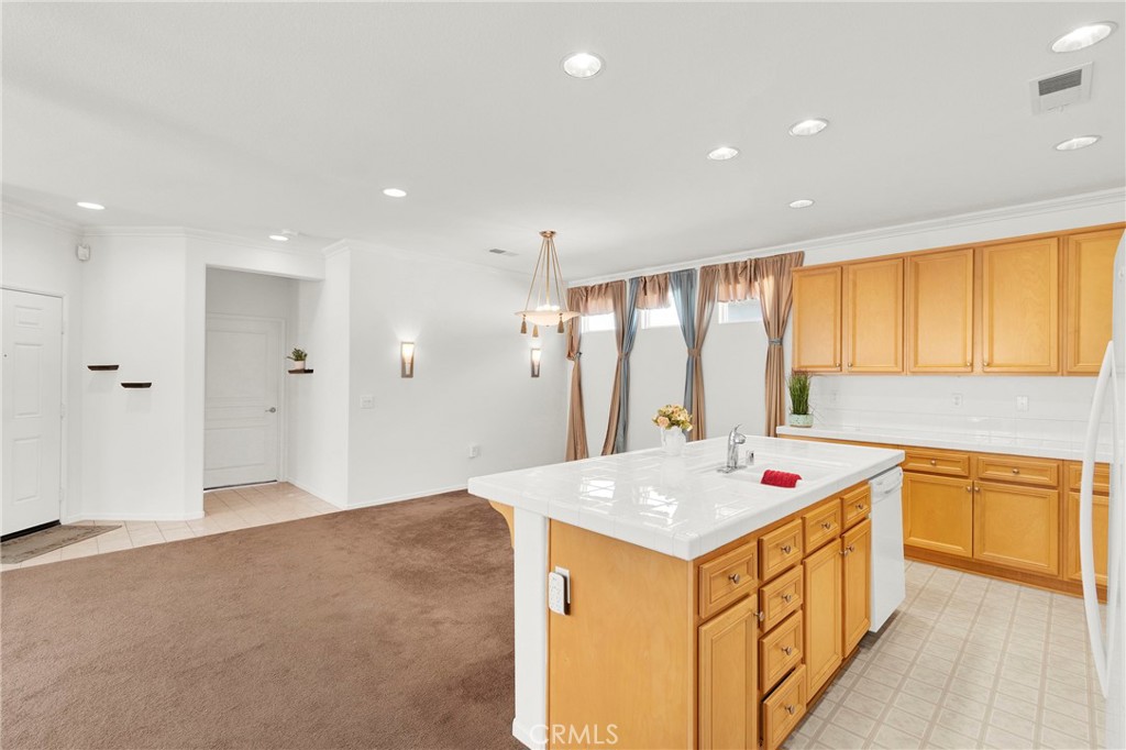1562 Quiet Property Photo 12