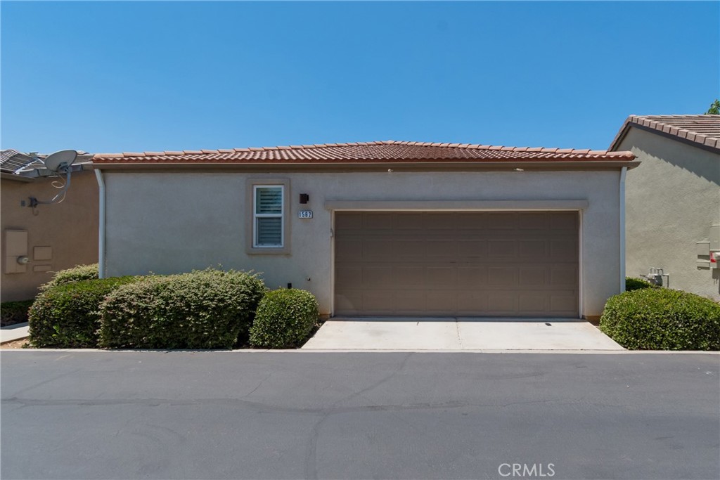 1562 Quiet Property Photo 34