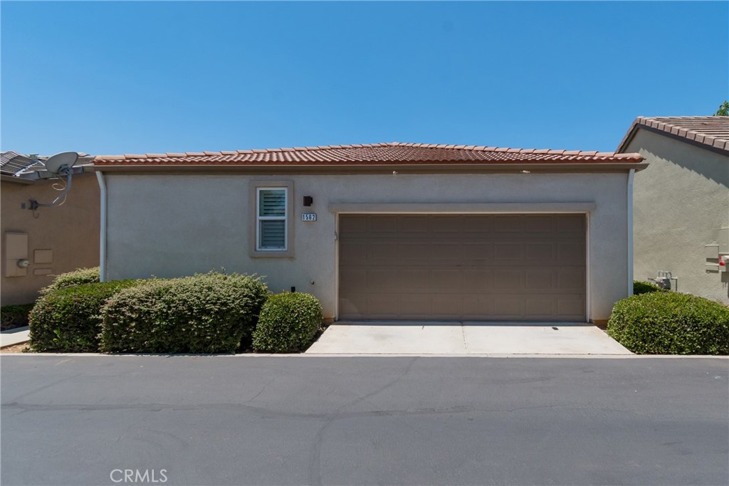 1562 Quiet Property Photo 35