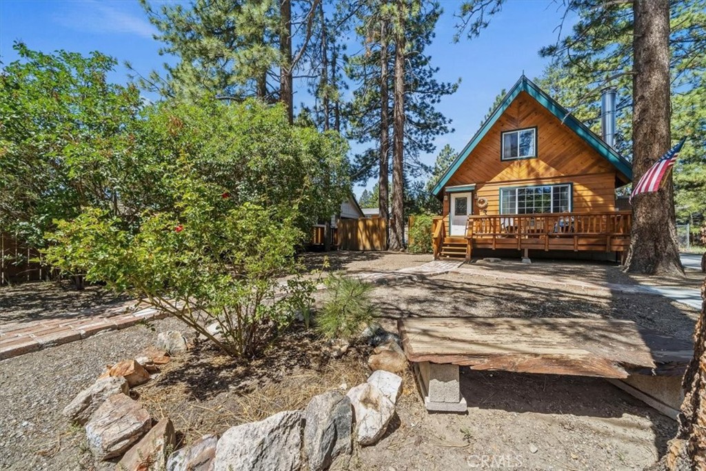 1033 Sierra Property Photo 2