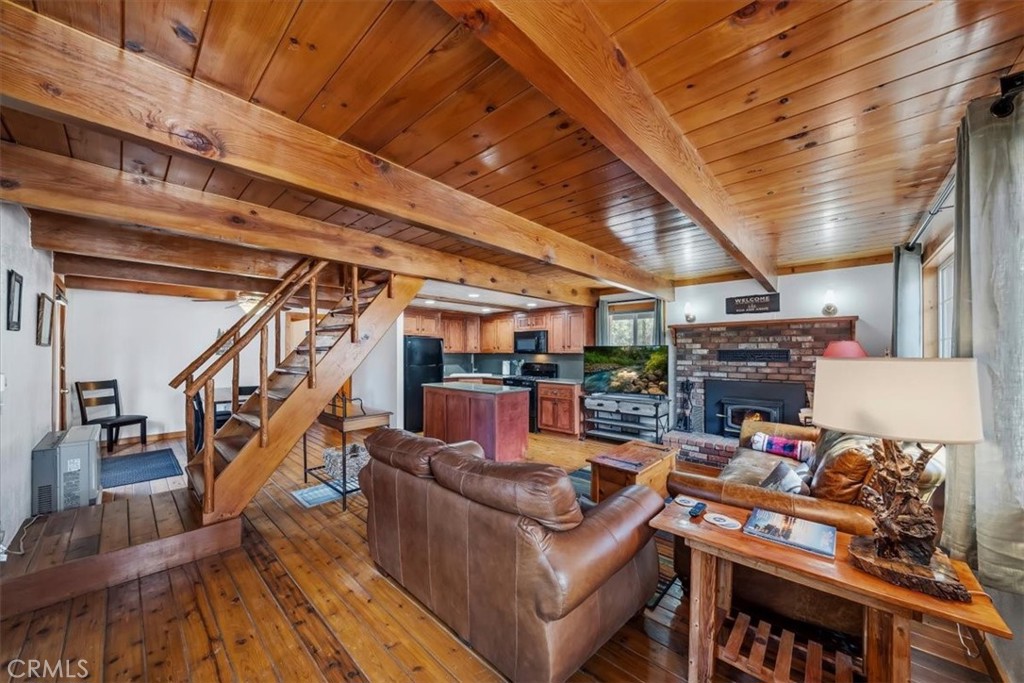 1033 Sierra Property Photo 7