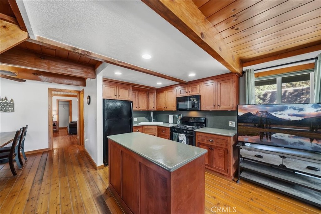 1033 Sierra Property Photo 8