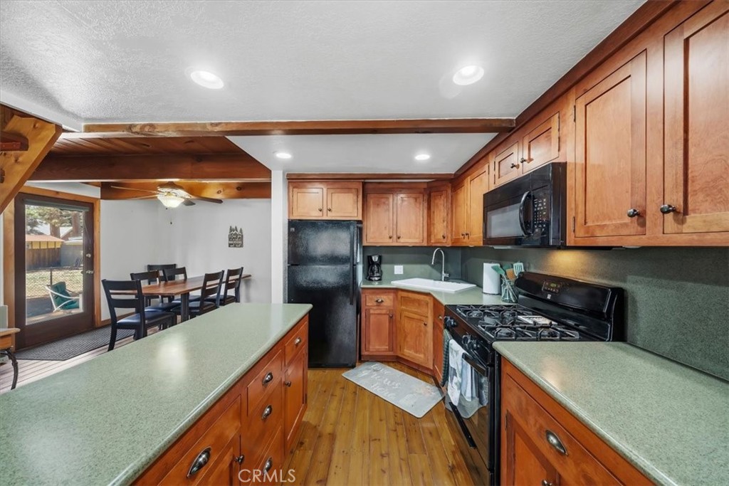 1033 Sierra Property Photo 9