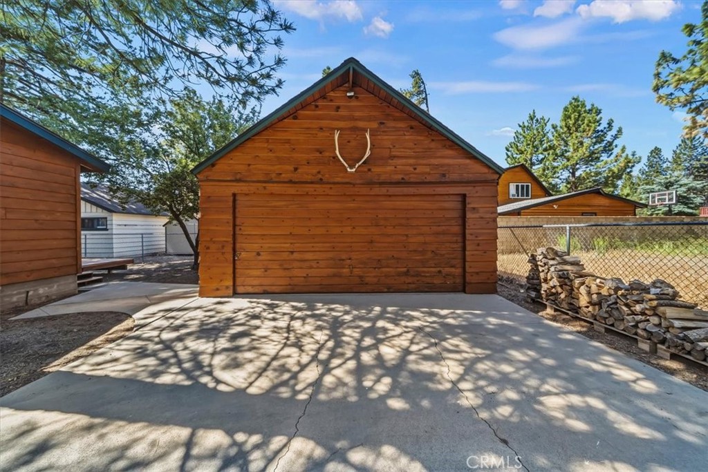 1033 Sierra Property Photo 34