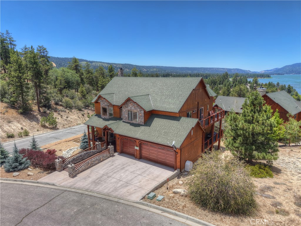 440 Windsong Property Photo 4