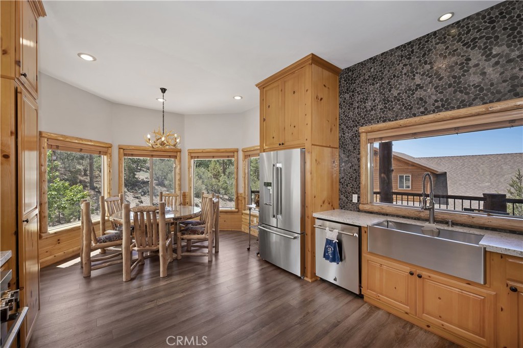 440 Windsong Property Photo 17