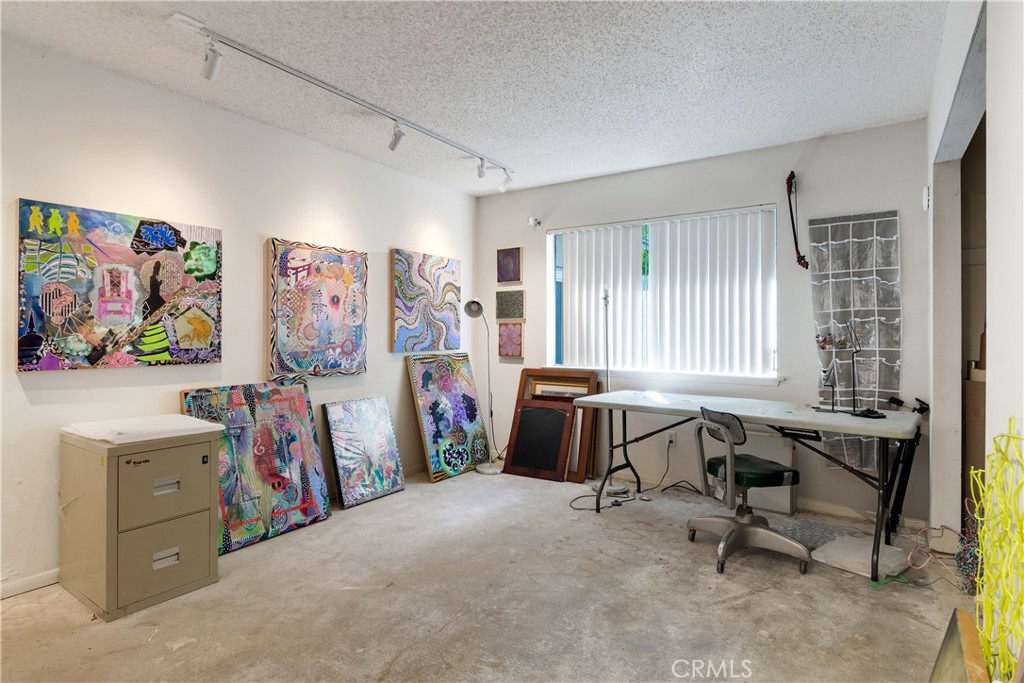 352 Campbell Avenue Property Photo 18