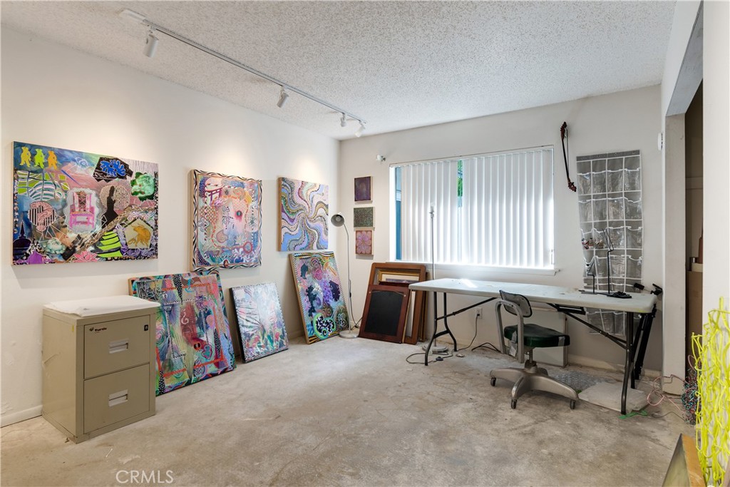 352 Campbell Avenue Property Photo 18