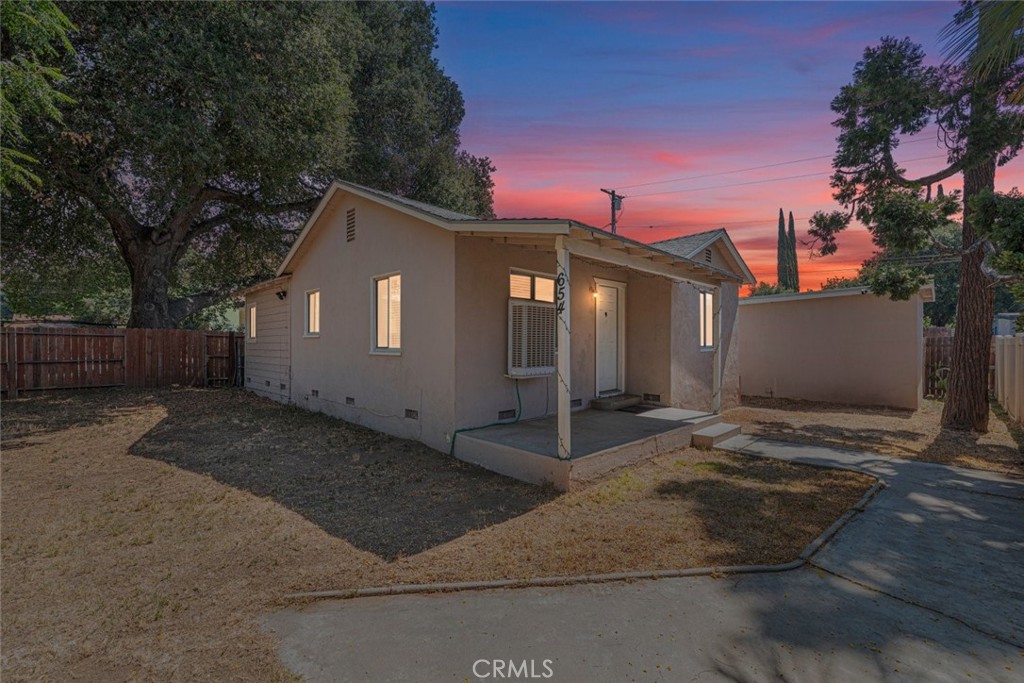 654 Edgar Property Photo 1