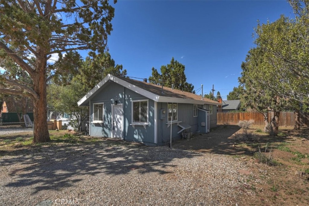2165 3rd Property Photo 3