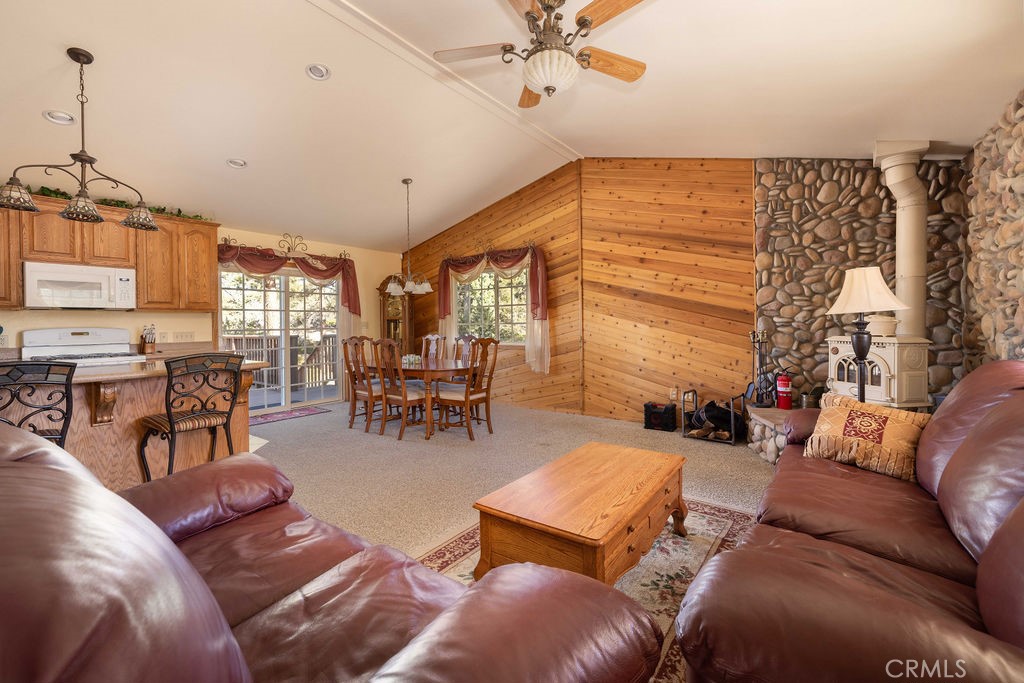 43942 Rainbow Lane Property Photo 23