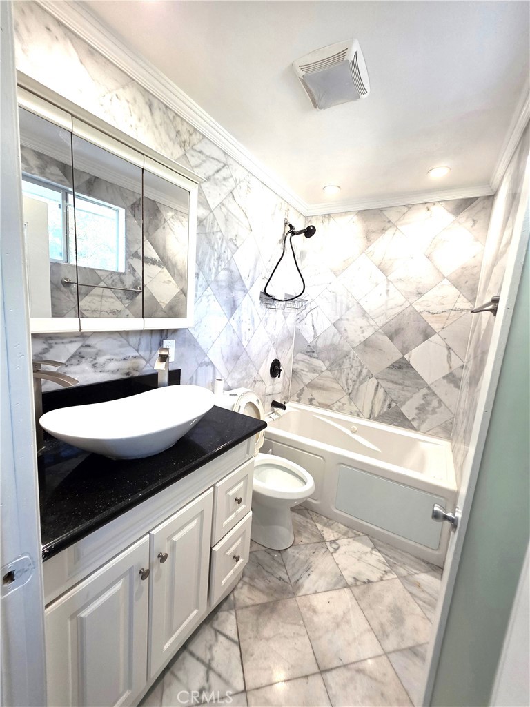 1426 256th Property Photo 9