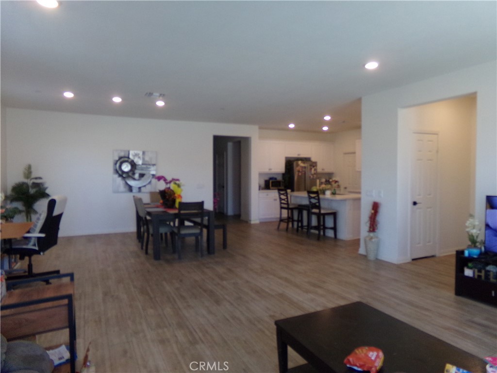 28434 Windy Terrace Property Photo 5