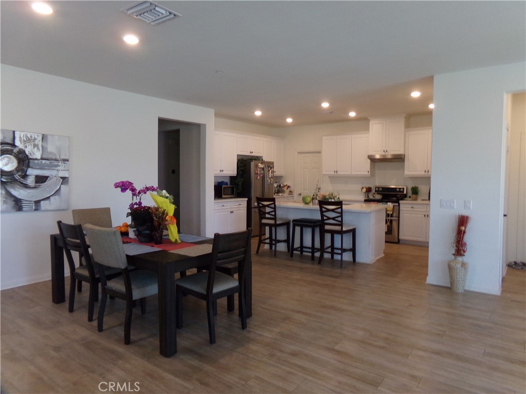 28434 Windy Terrace Property Photo 7
