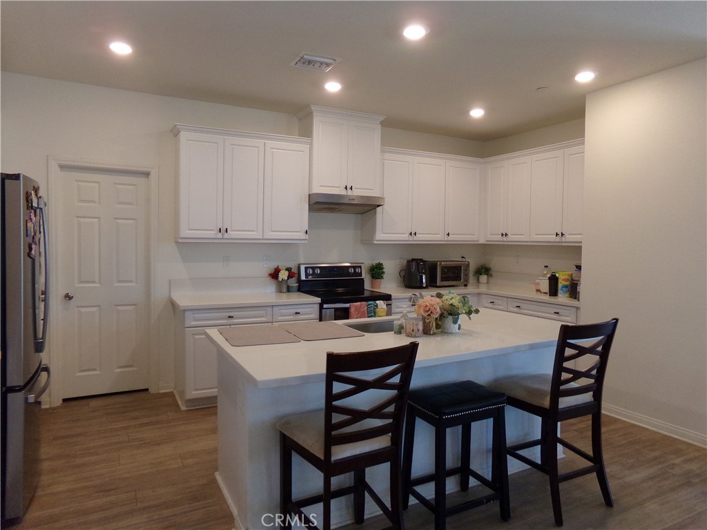 28434 Windy Terrace Property Photo 13
