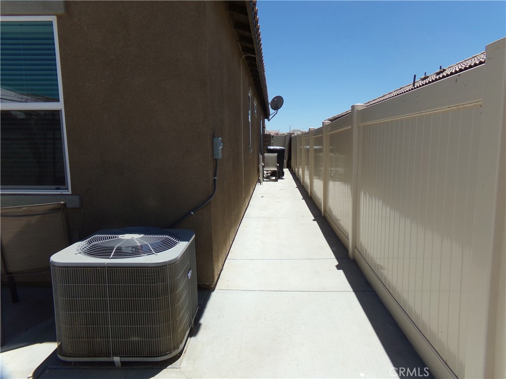 28434 Windy Terrace Property Photo 26