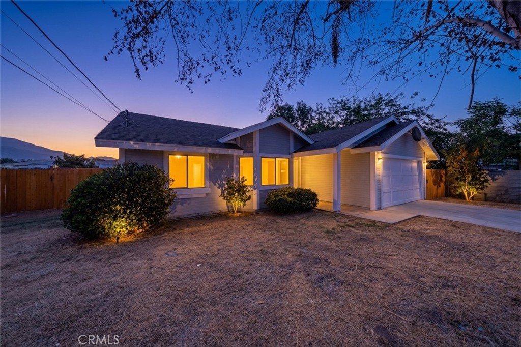13707 4th Property Photo 3