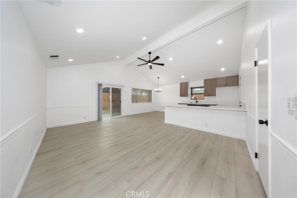 13707 4th Property Photo 7