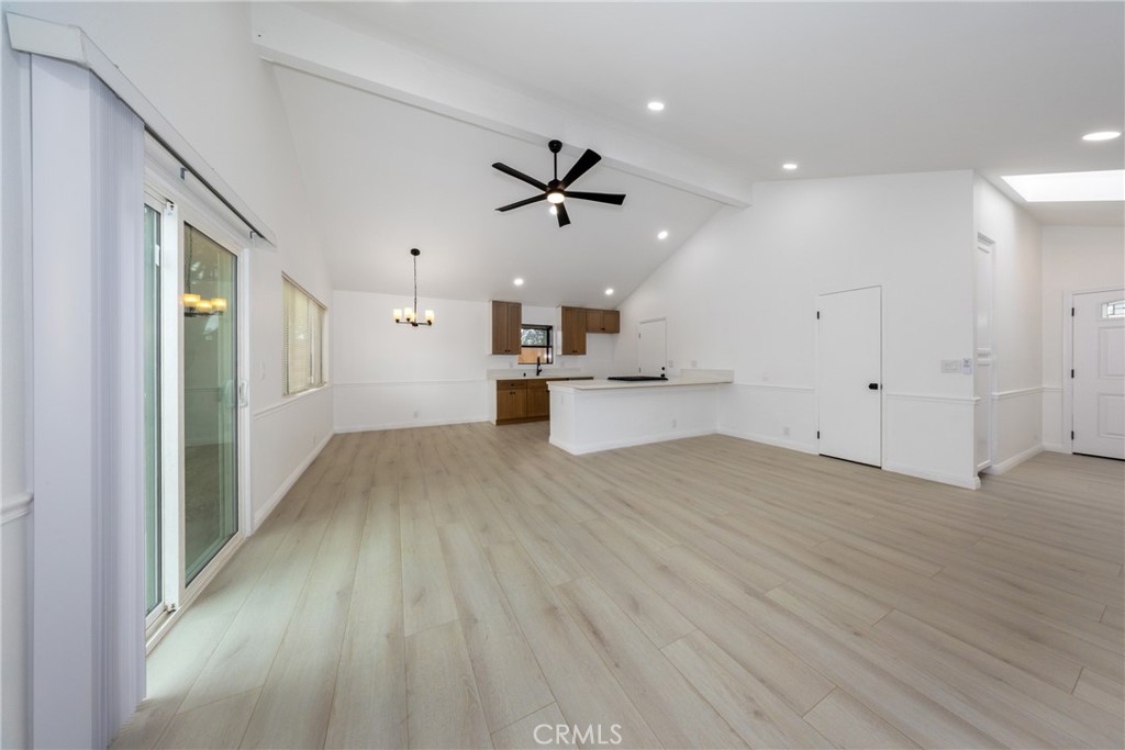 13707 4th Property Photo 9
