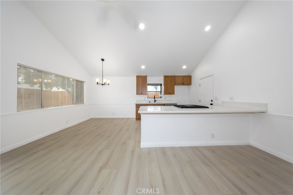 13707 4th Property Photo 10