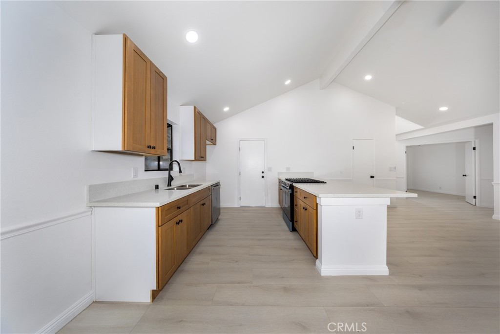 13707 4th Property Photo 12
