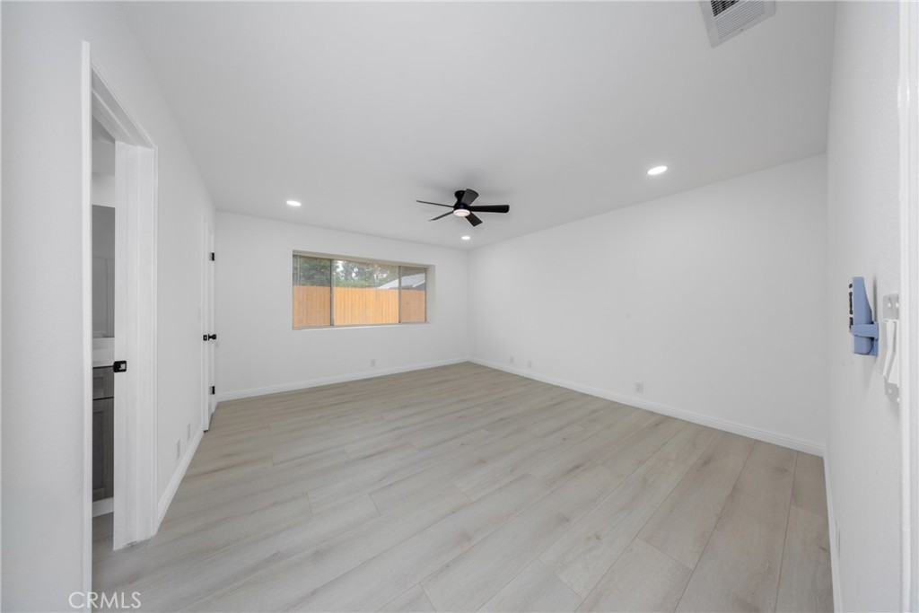 13707 4th Property Photo 15