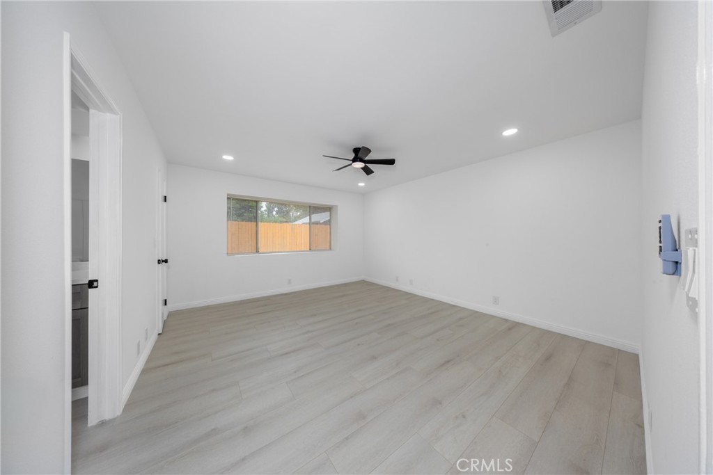 13707 4th Property Photo 15