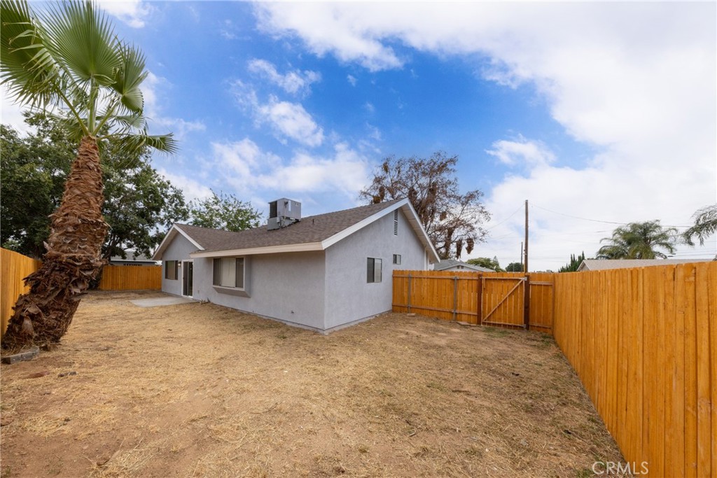 13707 4th Property Photo 29