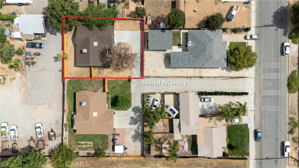 13707 4th Property Photo 38