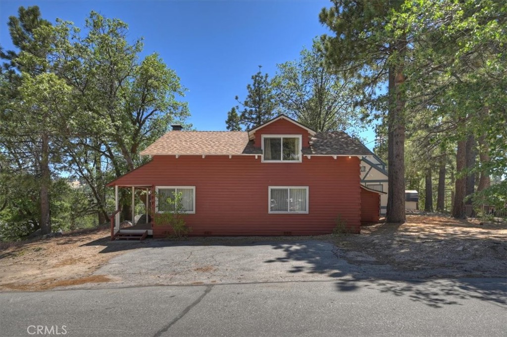 572 Dahlia Property Photo 25