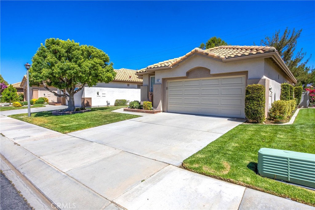 6099 Turnberry Property Photo 4