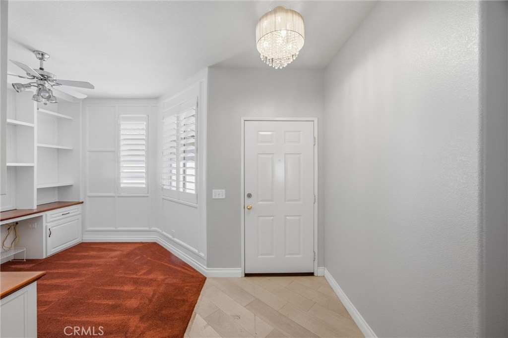 6099 Turnberry Property Photo 6